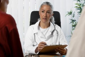 Informações erradas na internet prejudicam a relação médico-paciente? 1 Informações erradas na internet prejudicam a relação médico-paciente? 1