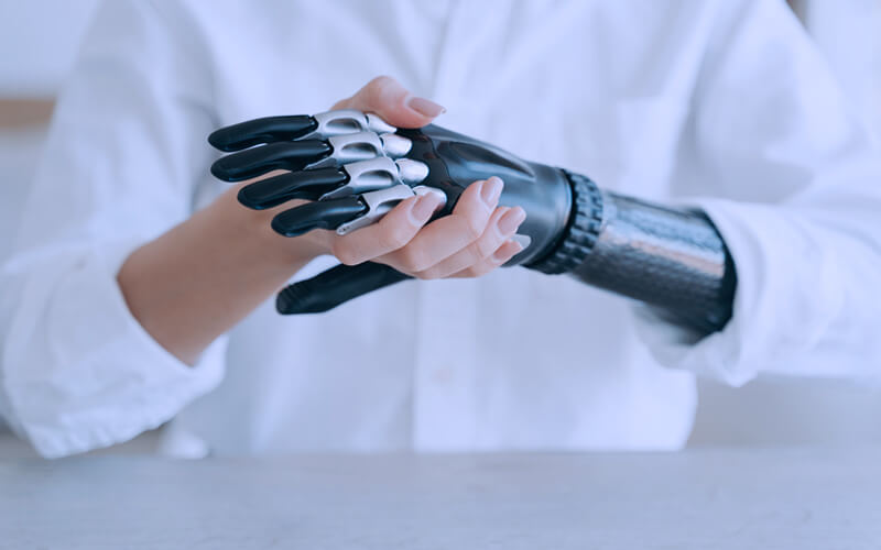 futuro da medicina braco mecanico