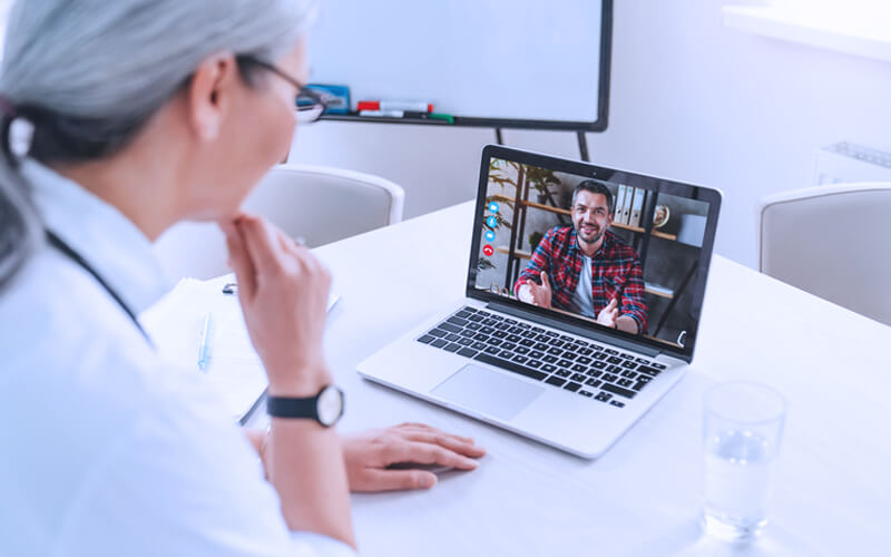 regulamentacao da telemedicina medica no computador