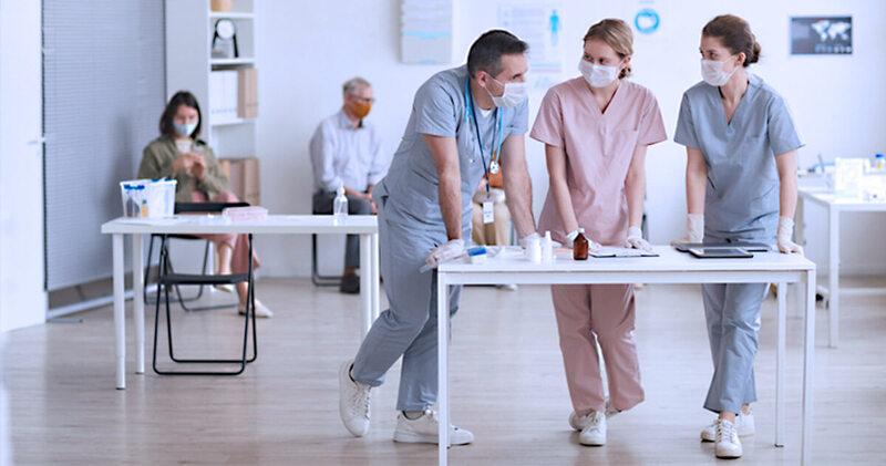 4 razões para você aplicar o NPS na sua clínica médica! 4 medicos nps