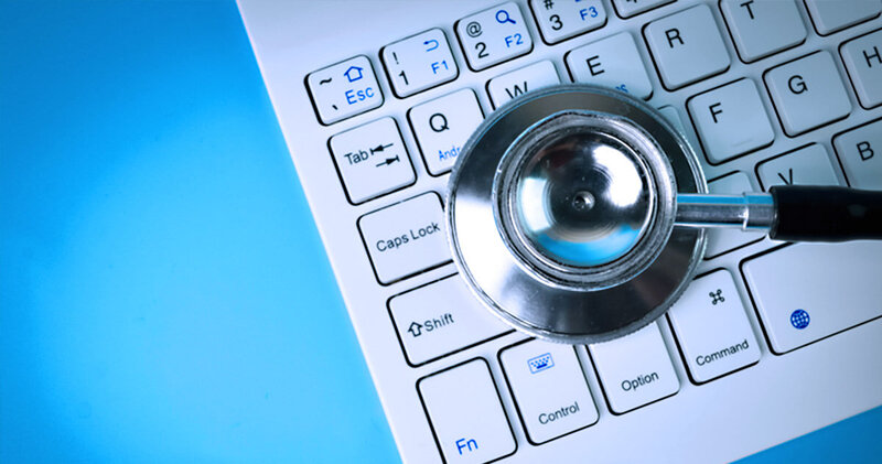 O que fazer para diminuir o absenteísmo de pacientes? Confira! 1 absenteismo de pacientes teclado do medico