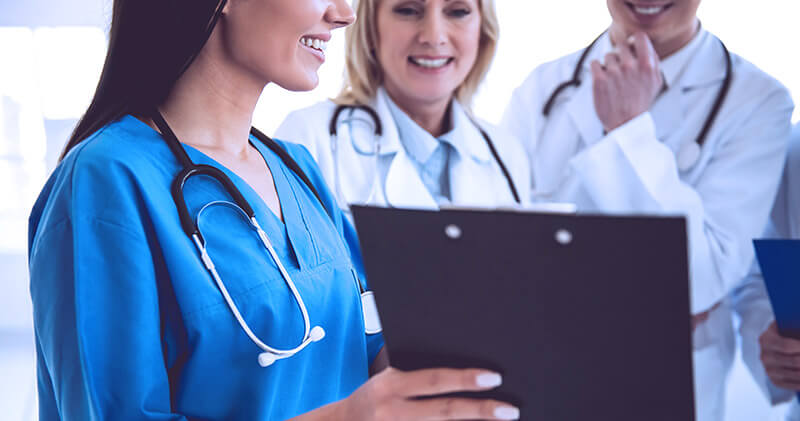 O que é a prática médica e como exercê-la? 4 pratica medica medicos