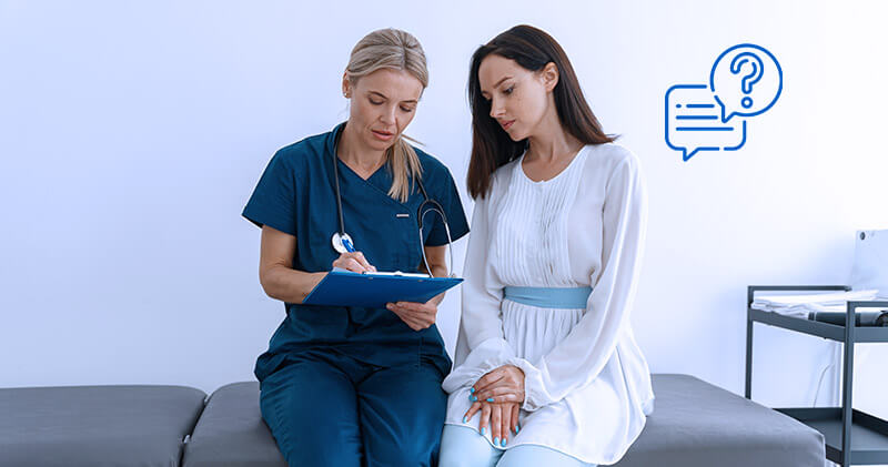 O que é a prática médica e como exercê-la? 3 pratica medica paciente e profissional conversando