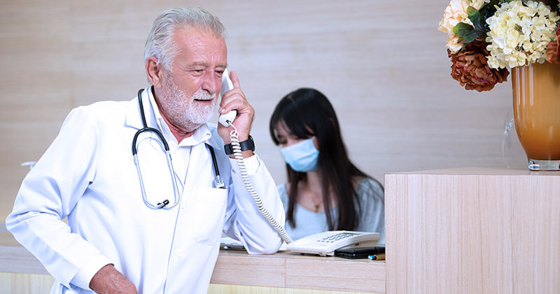 Como fazer um bom atendimento em clínica médica? 5 atendimento em clinica medica recepcao