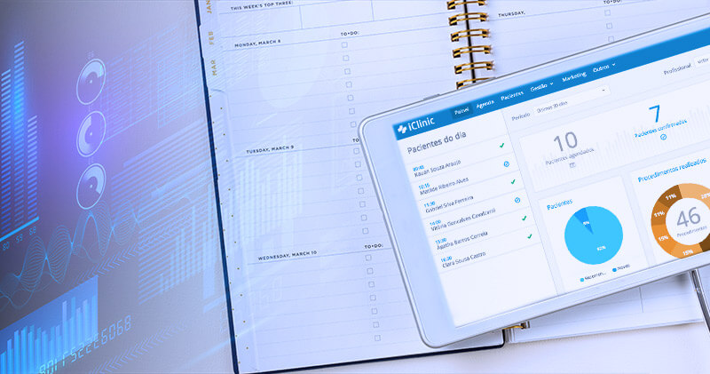Como otimizar os atendimentos médicos na clínica ou consultório? 5 atendimento medico tablet medico