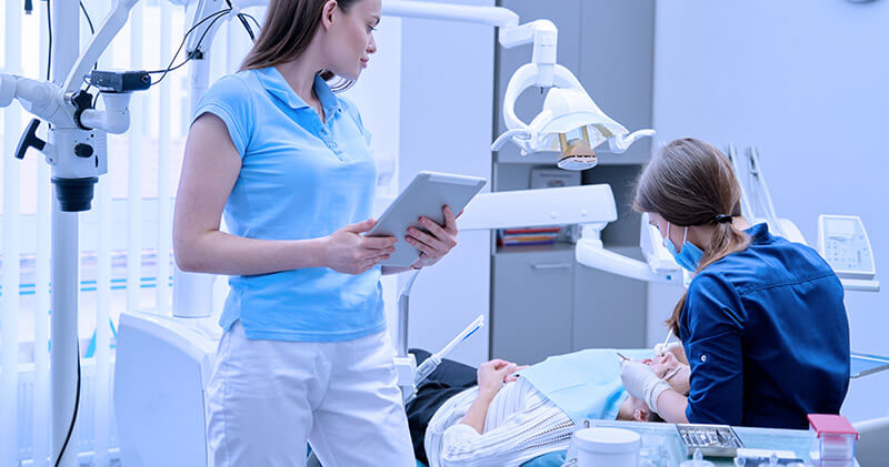 Como funciona a abertura de uma clínica médica particular? 6 clinica particular dentistas em atendimento