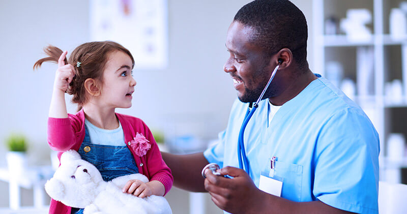 Saiba como conquistar novos pacientes para sua clínica médica! 7 conquistar novos pacientes paciente infantil