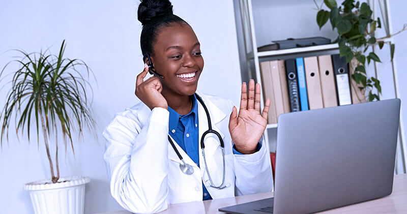 O que faz um atendente de consultório médico e quais habilidades avaliar na contratação? 7 atendente de consultorio medico telemedicina