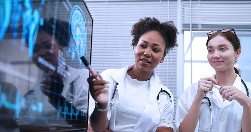O que são os dispositivos biomédicos e quais as principais inovações do setor? 12 dispositivo biomedico raio x