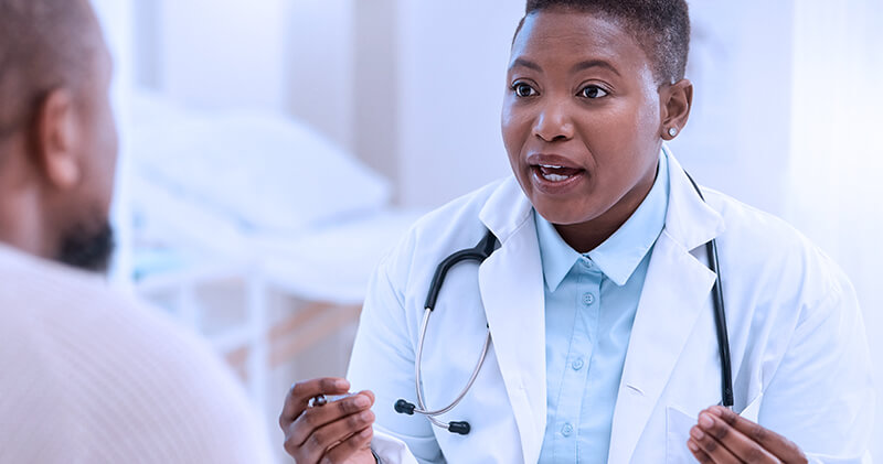 Quais procedimentos englobam a medicina interna e como é o mercado dessa especialidade? 4 medicina interna consulta medica