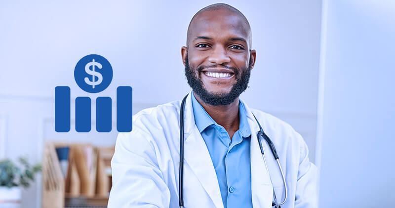 Saiba o que é o risco fiscal e formas de evitar na clínica ou consultório! 7 risco fiscal medico sorrindo