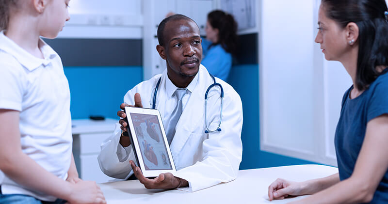 A medicina 4.0 e as inovações tecnológicas da área da saúde! 10 medicina 4.0 profissionais conversando