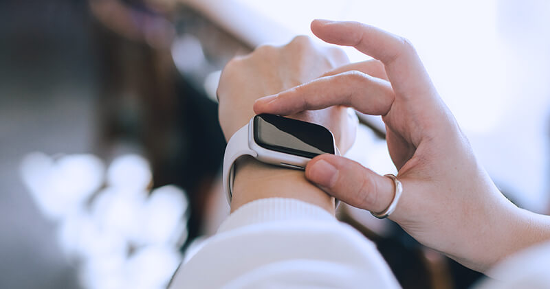 Veja o que são os wearables e como tem auxiliado na área da saúde! 4 wearables relogio