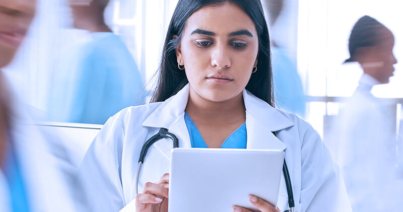 cobrar consulta quando paciente falta medica