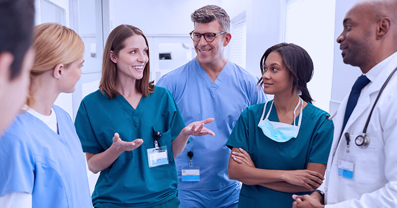 Descubra como conquistar e fidelizar pacientes particulares na sua clínica! 6 pacientes particulares equipe