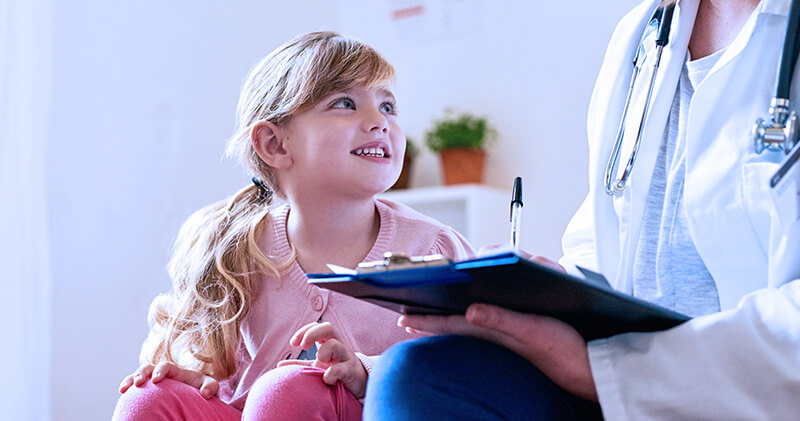 Conheça os princípios da pediatria integrativa e como abordar no seu consultório! 4 pediatria integrativa menina