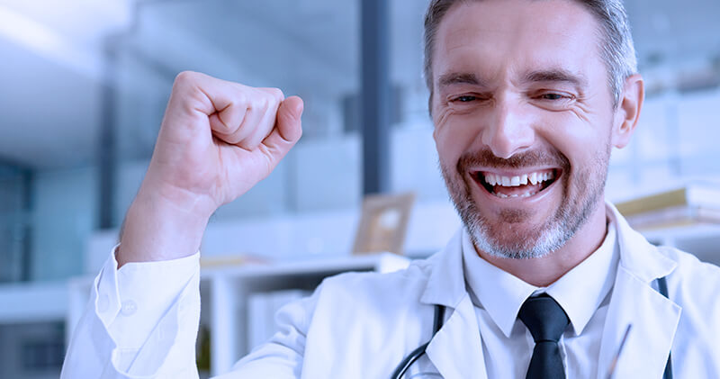 6 passos para criar um anúncio no Google Ads para médicos 8 google ads para medicos medico feliz