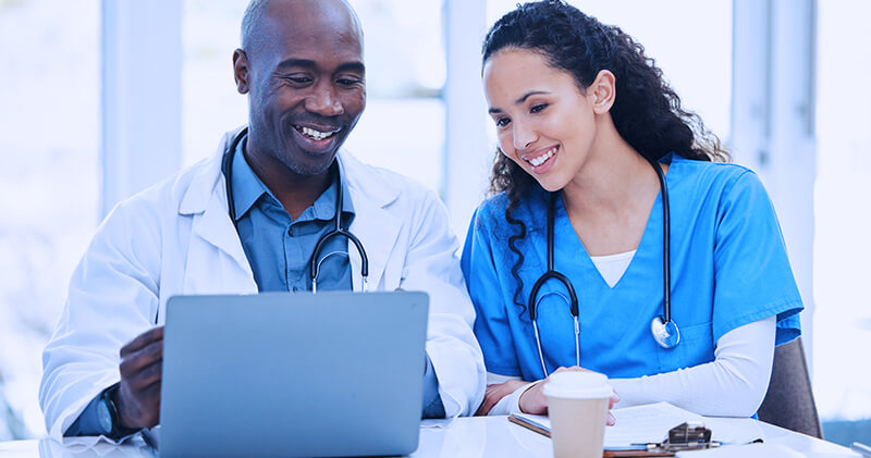 Qual a importância e como obter um registro médico? 4 registro medico profissionais da saude