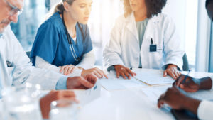 Feedback estruturado para recepcionistas e secretárias 1 Reunião com médicos, recepcionistas e secretárias sobre feedback estruturado